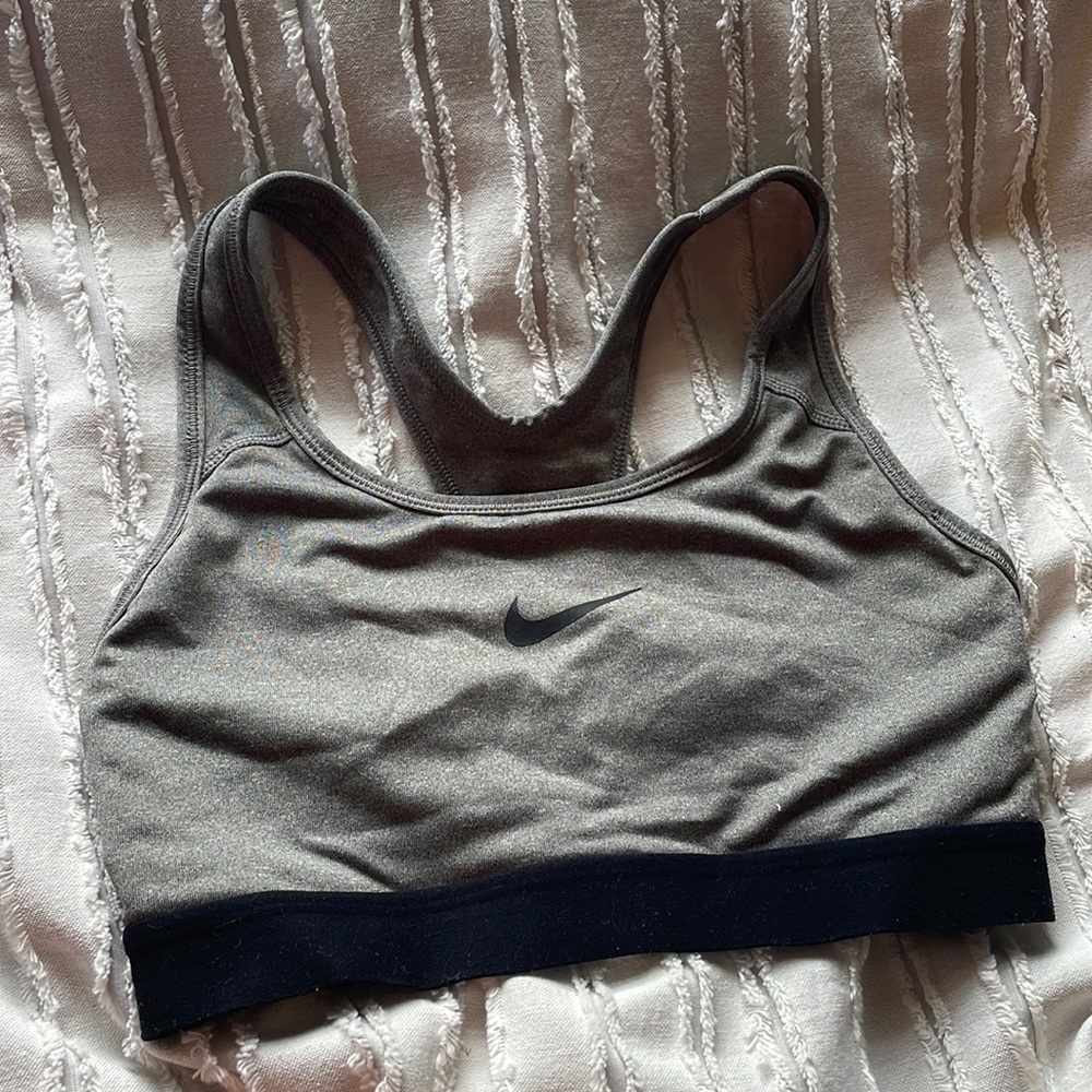 Nike sports bra xs